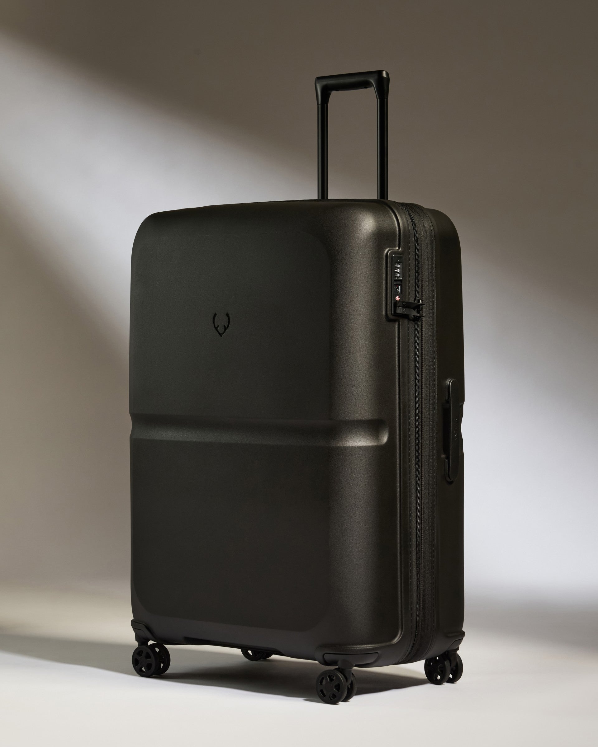 Expandable Carry on Luggage Set in Black Single Stripe