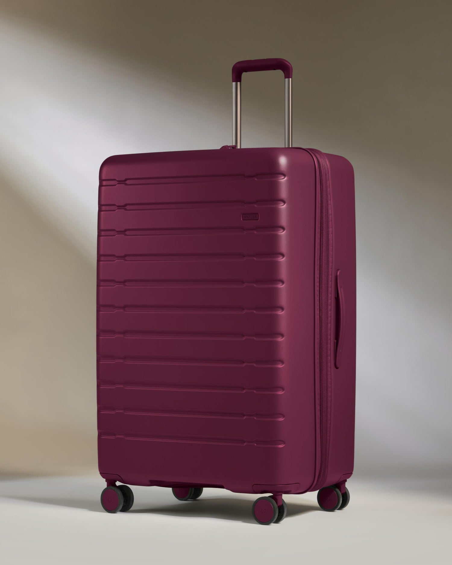 Large Luggage in Berry Red - Stamford 2.0