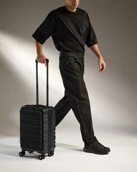 Clifton Carry-On With Pocket in Black