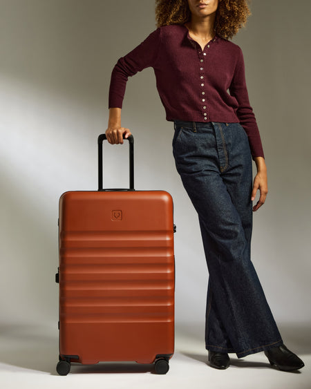 Large Luggage in Maple Red - Icon Stripe