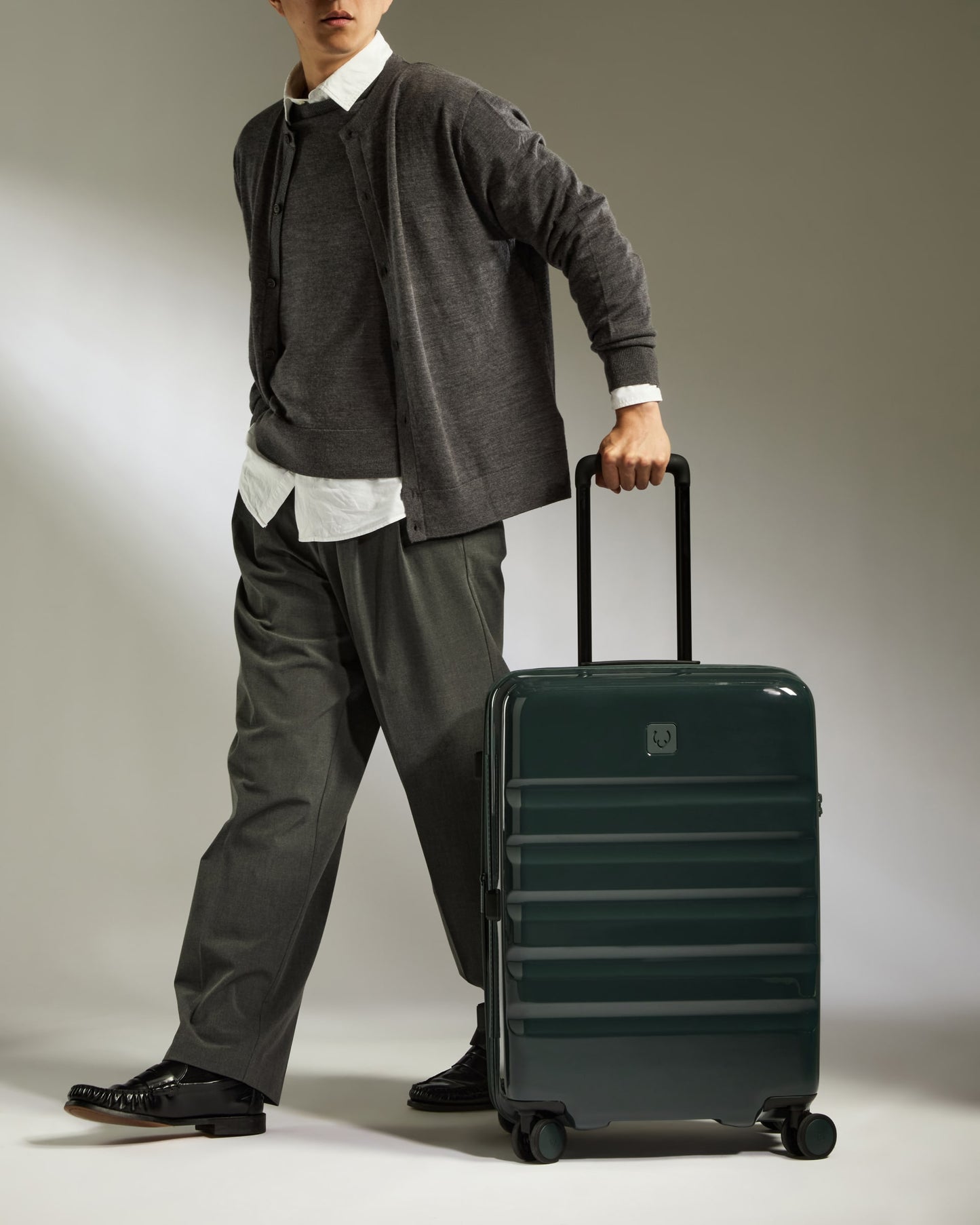 Medium Suitcase in Green Gloss - Icon Stripe