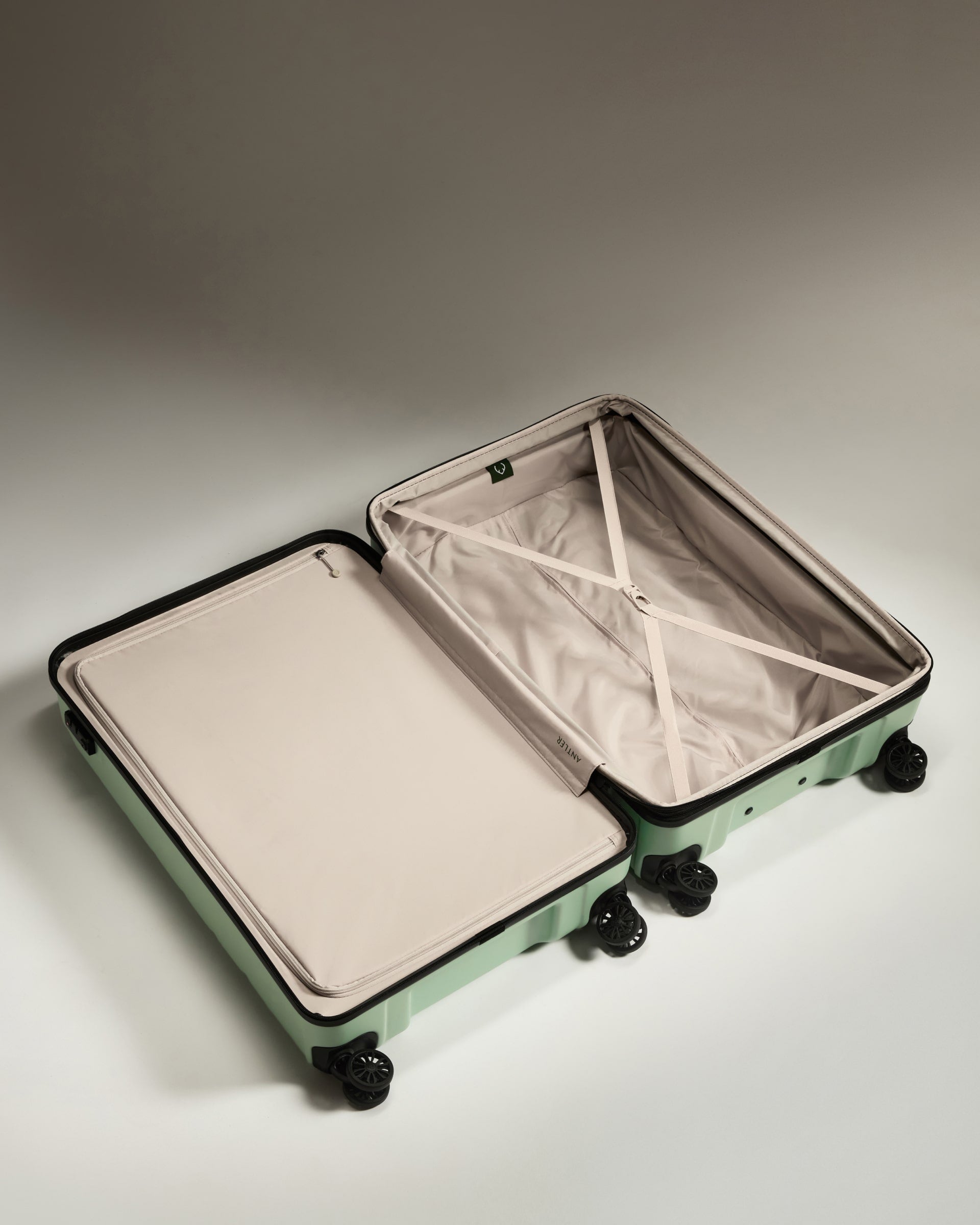 Antler luggage large online