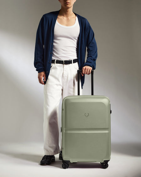 Medium Luggage in Clover Green - Single Stripe