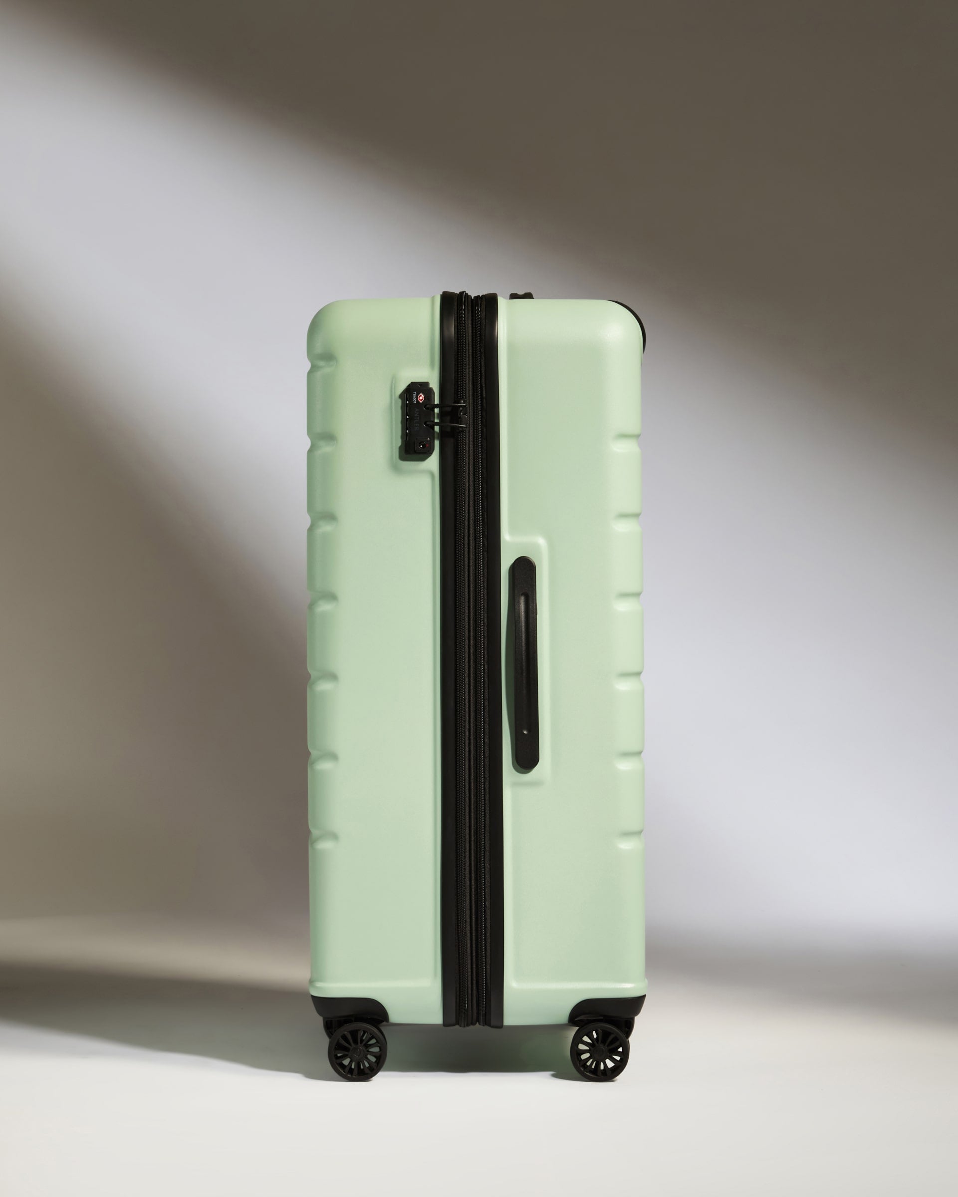 Antler saturn large suitcase online