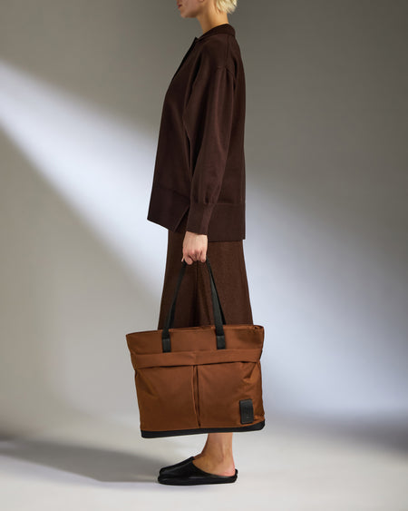 Urban Core Tote Bag in Clay Brown