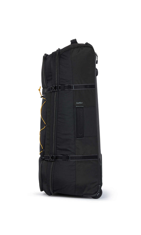 Bamburgh Wheeled Holdall in Black